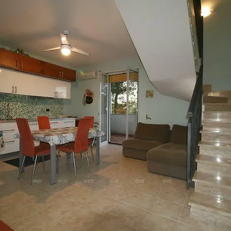 Charleene Holiday home